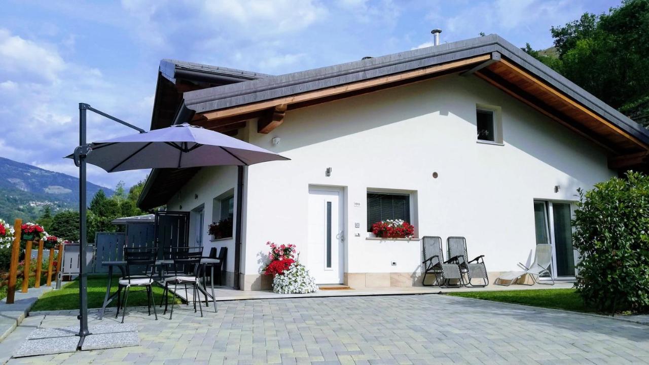 A&G Apartment Aosta - Elegante Casa 100 Mq Su Due Piani Con Wi-Fi-Giardino-Parcheggio エクステリア 写真