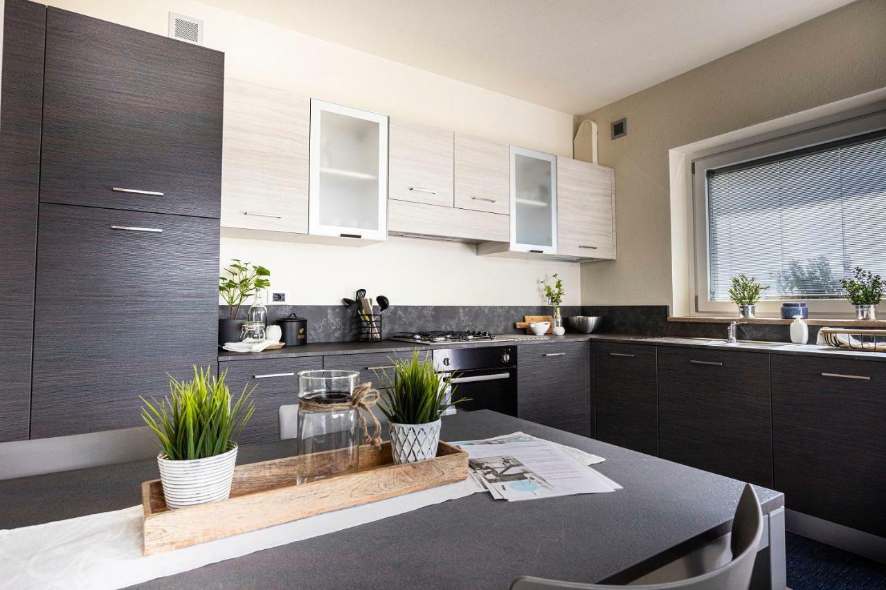 A&G Apartment Aosta - Elegante Casa 100 Mq Su Due Piani Con Wi-Fi-Giardino-Parcheggio エクステリア 写真